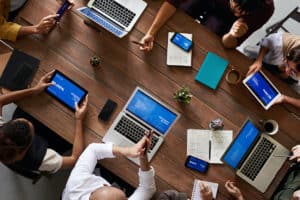 Using Computers in Everyday Work Life